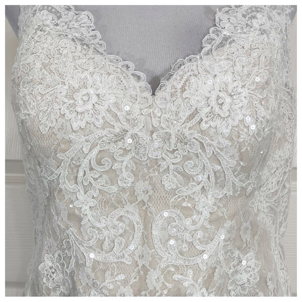 oleg cassini lace trumpet wedding dress - Picture 5 of 16